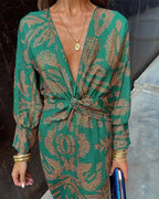 Harper™ | Elegant dress with long sleeves and floral print